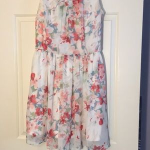 White floral pattern flowing tank top dress